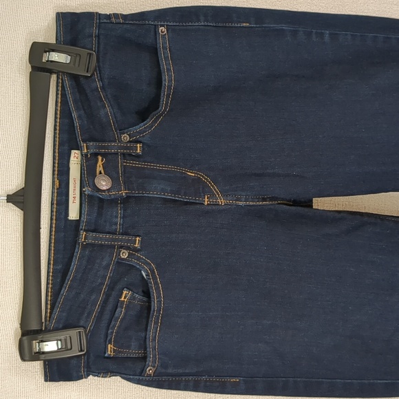 Levi's 714 Women's Straight Fit Dark Wash Jeans Size 27 Waist 30 Length EUC - Picture 5 of 14
